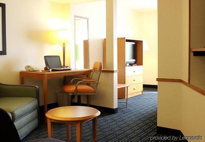 Fairfield And By Marriott Chicago St. Charles Hotel Saint Charles