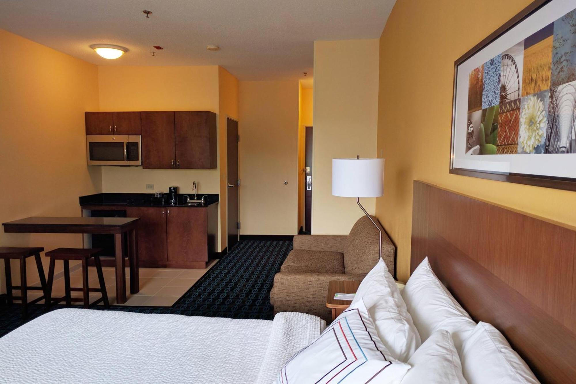Fairfield And By Marriott Chicago St. Charles
