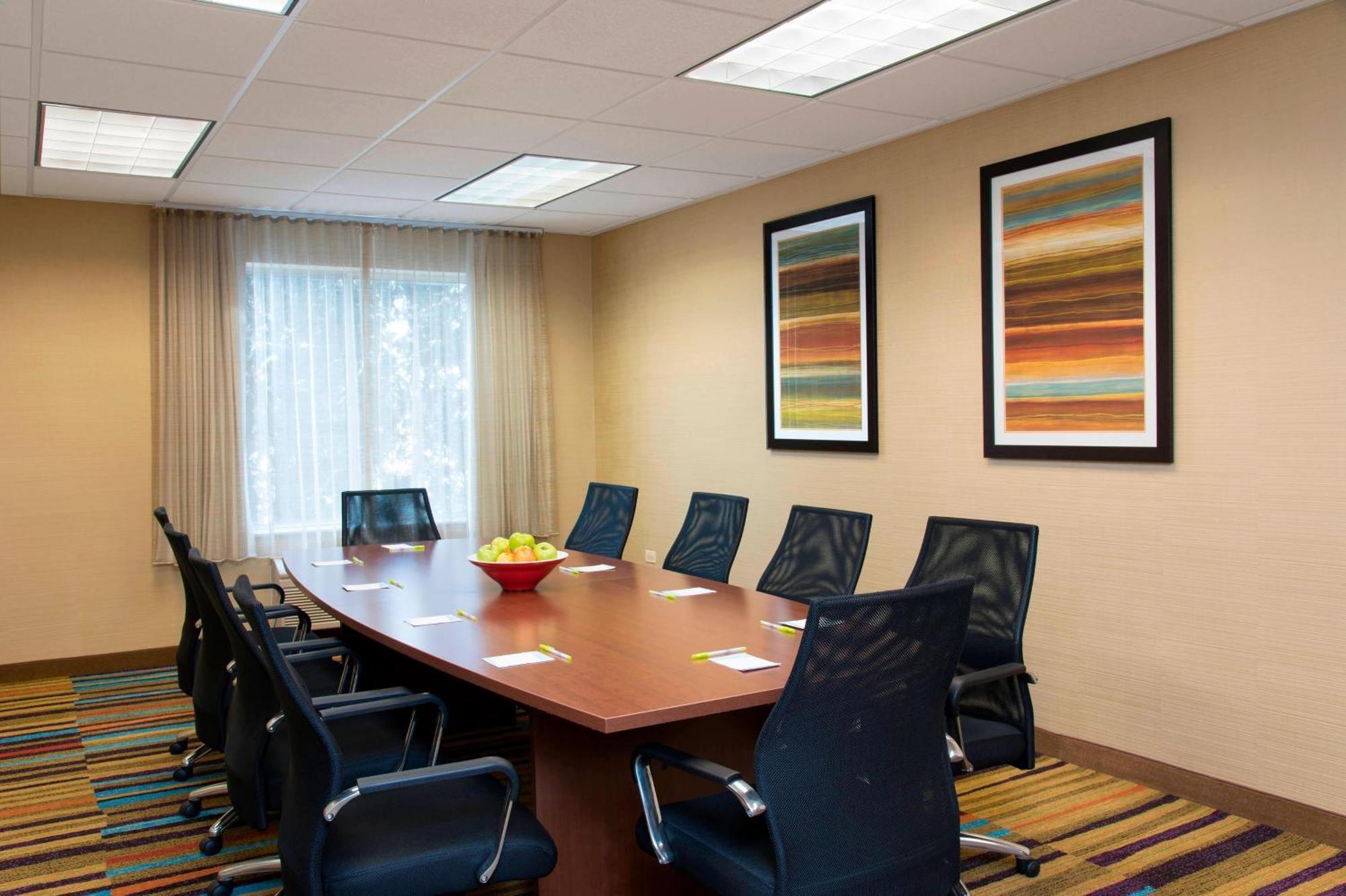 Fairfield And By Marriott Chicago St. Charles Hotel Saint Charles