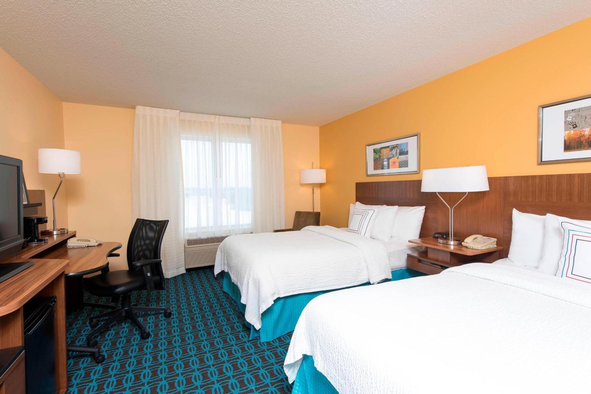 Fairfield And By Marriott Chicago St. Charles Hotel Saint Charles