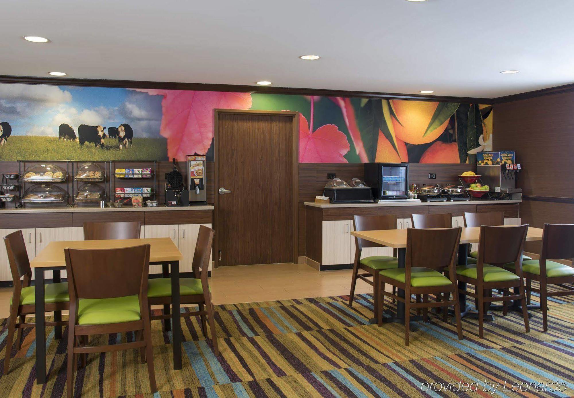 Hotel Fairfield And By Marriott Chicago St. Charles 3*